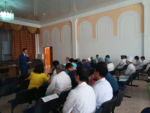 АИТВ-жұқпасының алдын алуға арналған медицина қызметкерлері арасындағы оқыту семинары