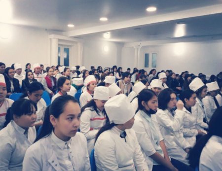 Встреча со студентами медицинско-социального колледжа им. С.Баишева