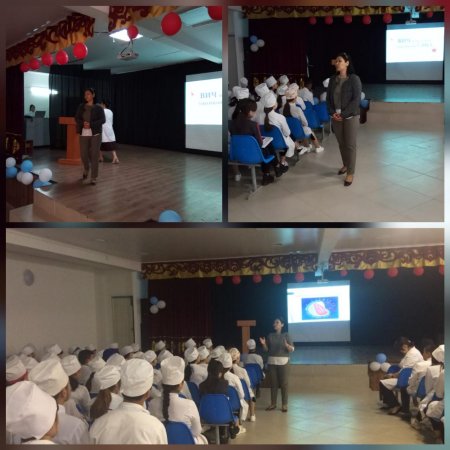 Студенттермен кездесу