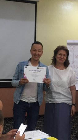 Аутрич-қызметкерлерге экспресс тестілеу сауалдары бойынша оқыту семинары