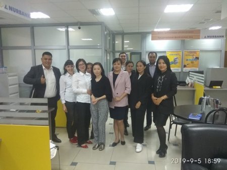 Нұрбанктің қызметкерлерімен кездесу.