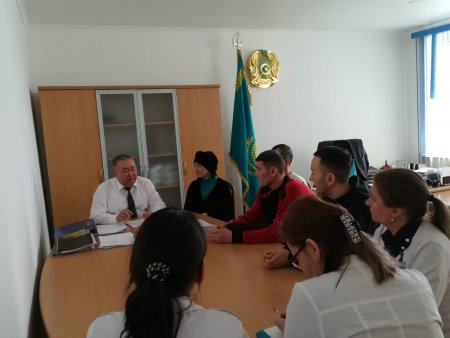 Ақтөбе қаласындағы ХНТ арасындағы аутрич қызметкерлермен кездесу