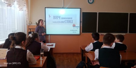 Ақтөбе қаласында мектеп оқушыларымен кездесу.