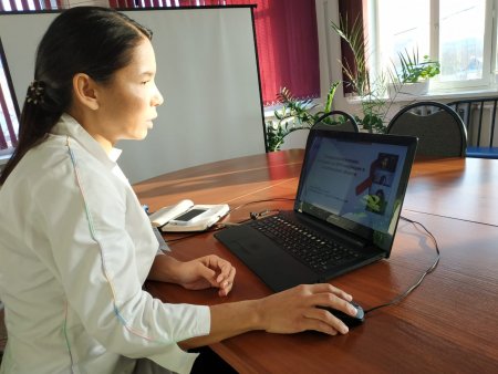 Дүниежүзілік ЖИТС-ке қарсы күрес күні аясында студенттермен өткізілген онлайн-кездесу