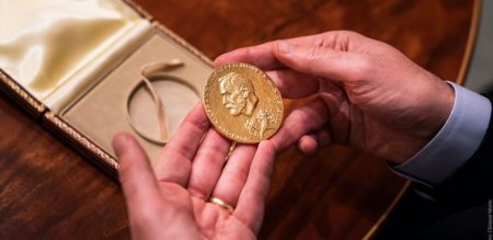 АИТВжұқпасын ашқаны үшін Нобель сыйлығы