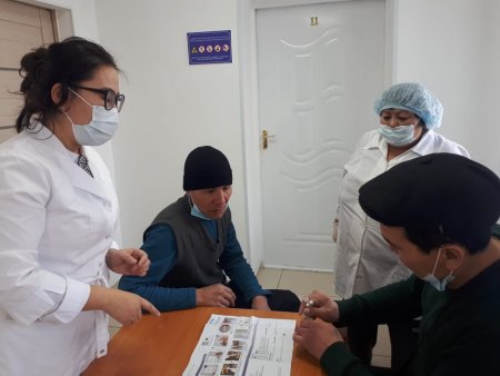 Ақтөбеде сілекей арқылы жедел-тестінің көмегімен АИТВ-ға тестілеу