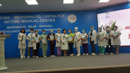 Медицина қызметкерлерінің күні.